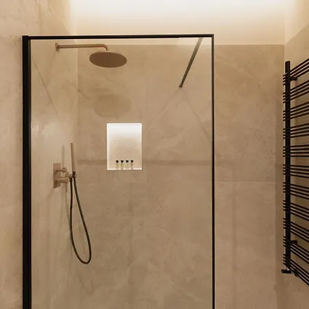 Tritone Luxury Piazza Navona 招待所 4*